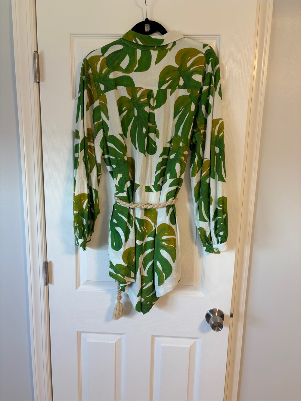 Decor Item Identification - Picture 3 of 3